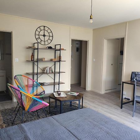 Studio - Meuble Tourisme, Trois Etoiles - 34 M2 Refait A Neuf- Residence Макон Екстер'єр фото